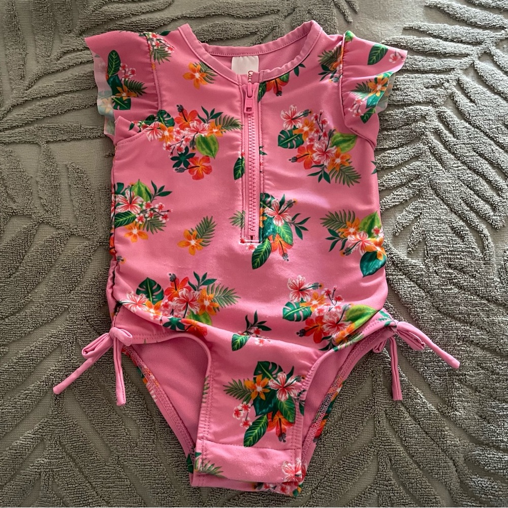 One piece Swimsuit 🌺